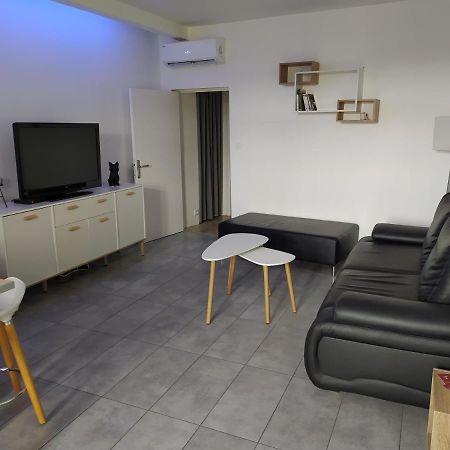 "Antre Nous" Au Coeur De Lunel ลูเนล ภายนอก รูปภาพ