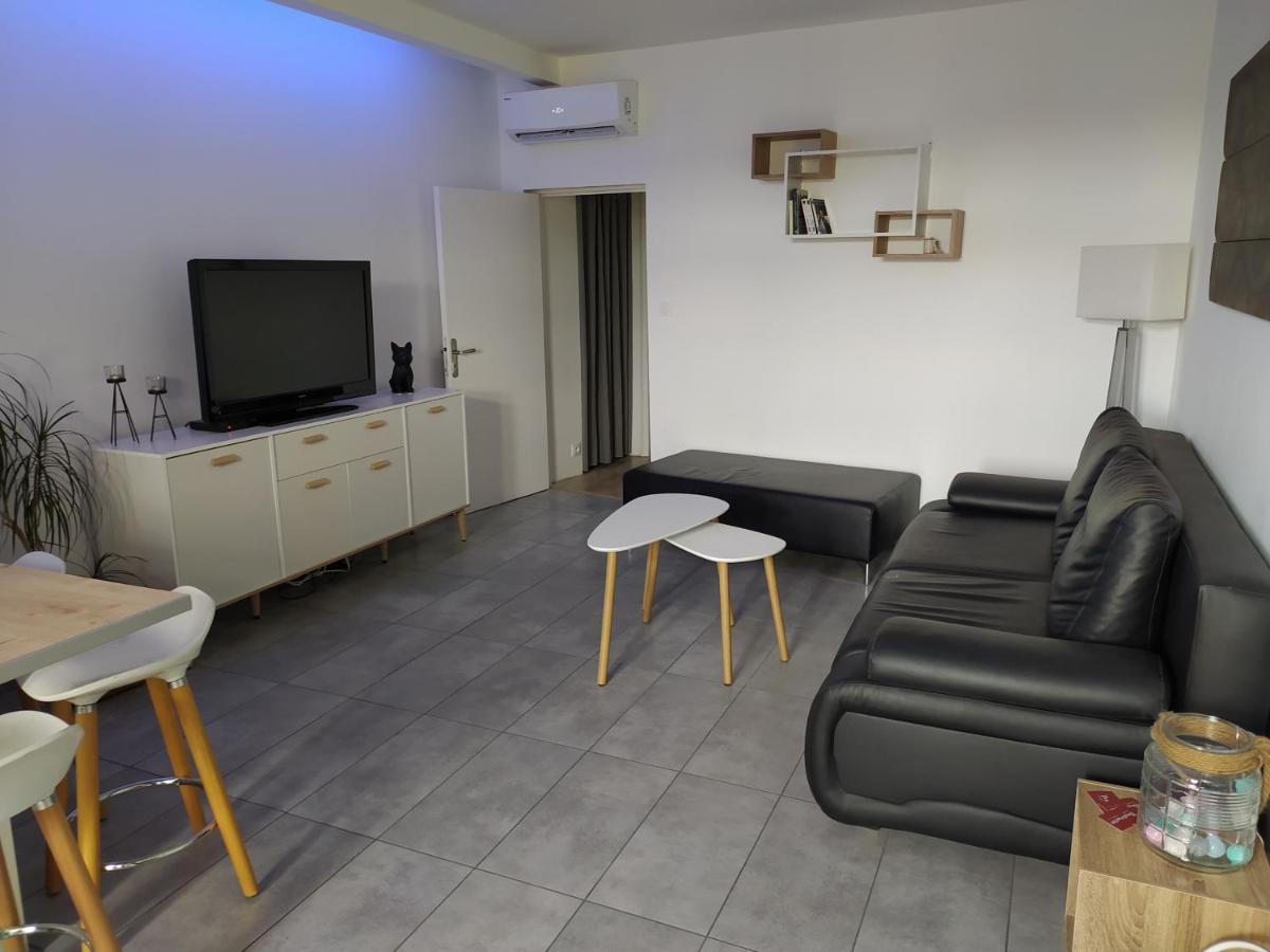 "Antre Nous" Au Coeur De Lunel ลูเนล ภายนอก รูปภาพ