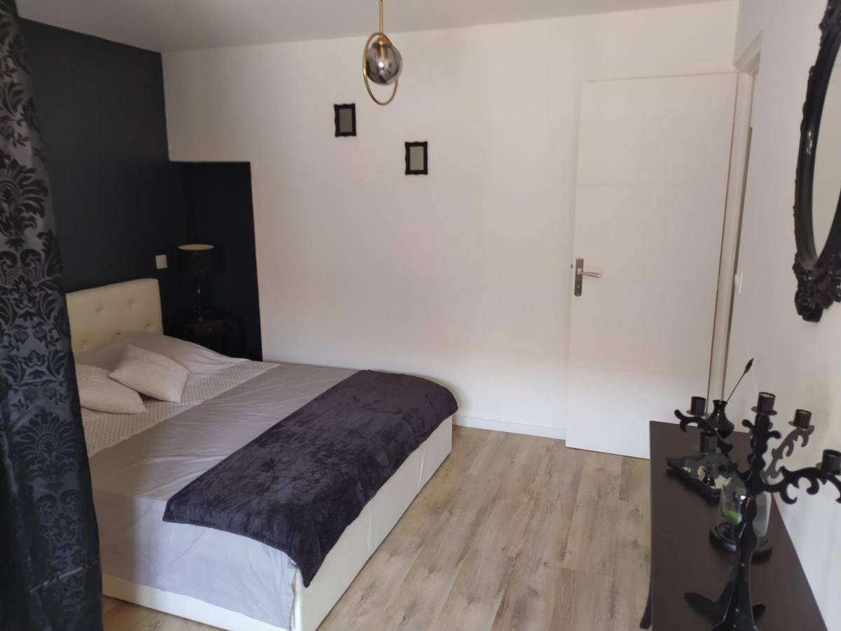 "Antre Nous" Au Coeur De Lunel ลูเนล ภายนอก รูปภาพ